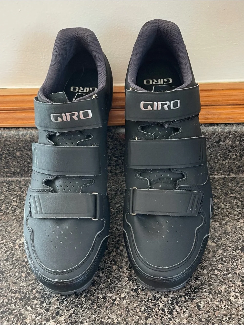 Giro Carbide R Men's US Size 13 Black Cycling Shoes with Hook-and-Loop Straps